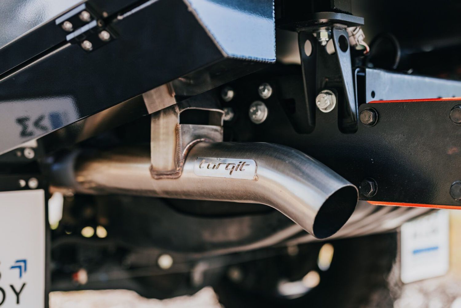 EXHAUST SYSTEM